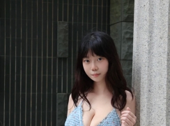 明顯大個女瘦咗體脂低咗 咁樣反而顯得對奶大到離撚晒譜