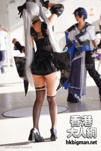 黑絲肥臀coser