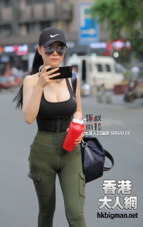 美女, 你D胸肌好勁喎~~~~~~~~~~~~~