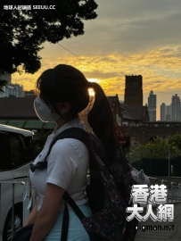 人仔細細就咁大個波 Angelica係唔係想迫爆件校服
